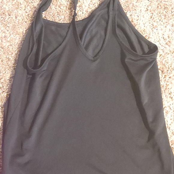 2 Old Navy Womens Tank tops - Picture 7 of 7
